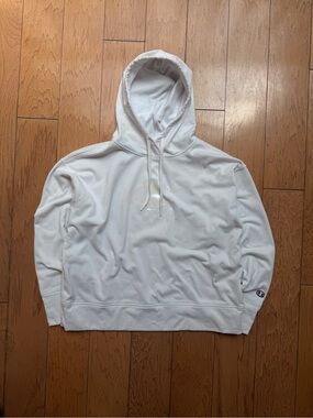 Champion Men’s White Pullover Hoodie with Subtle Logo